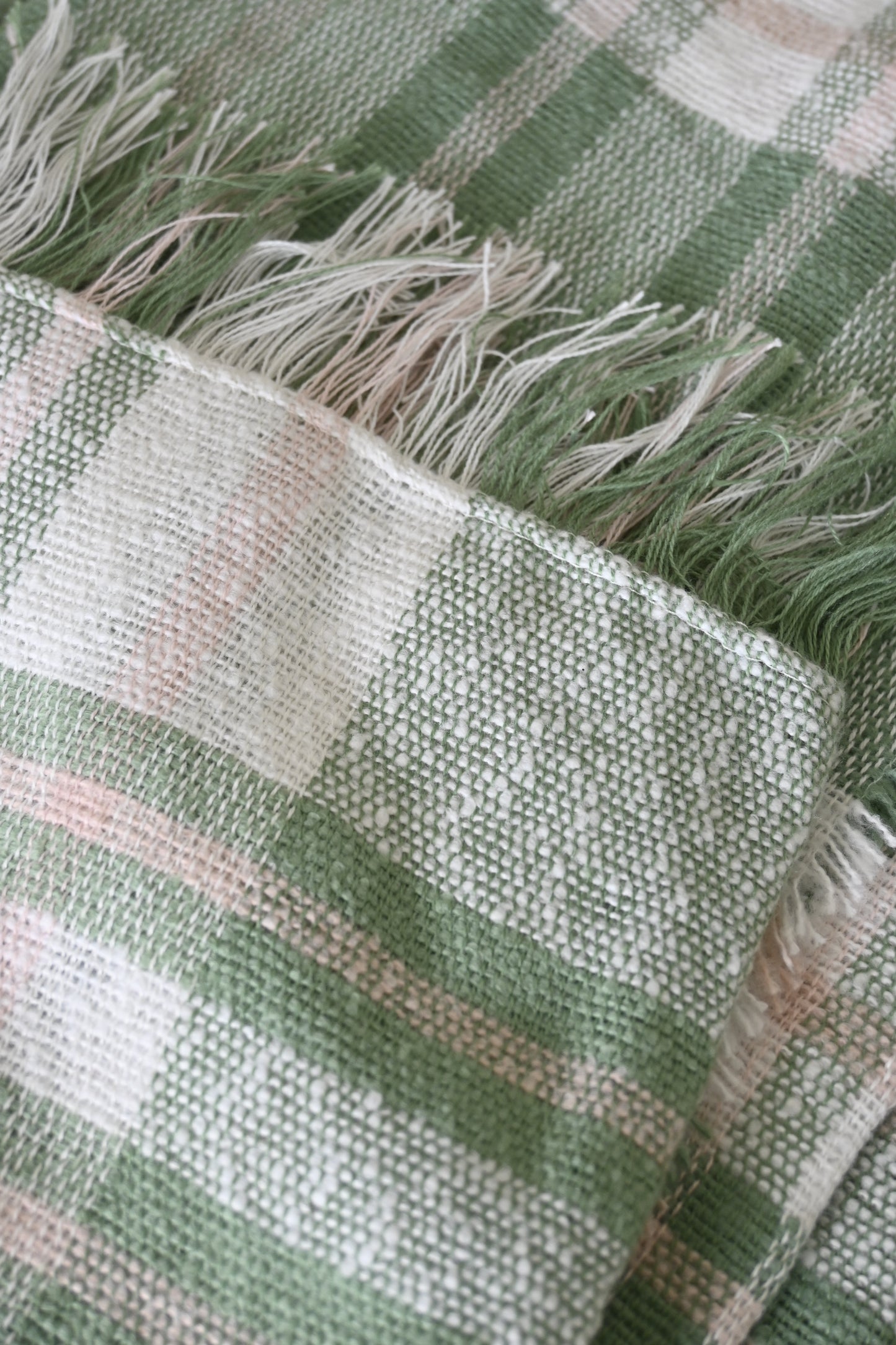 Soft Woven Throw – Green & Off-White