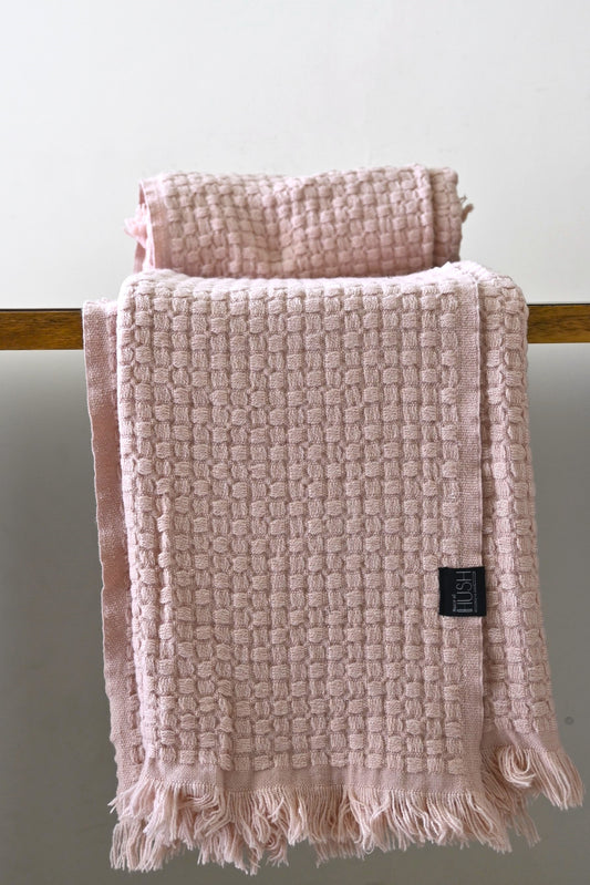 Pastel Pink Throw – Light & Airy Comfort